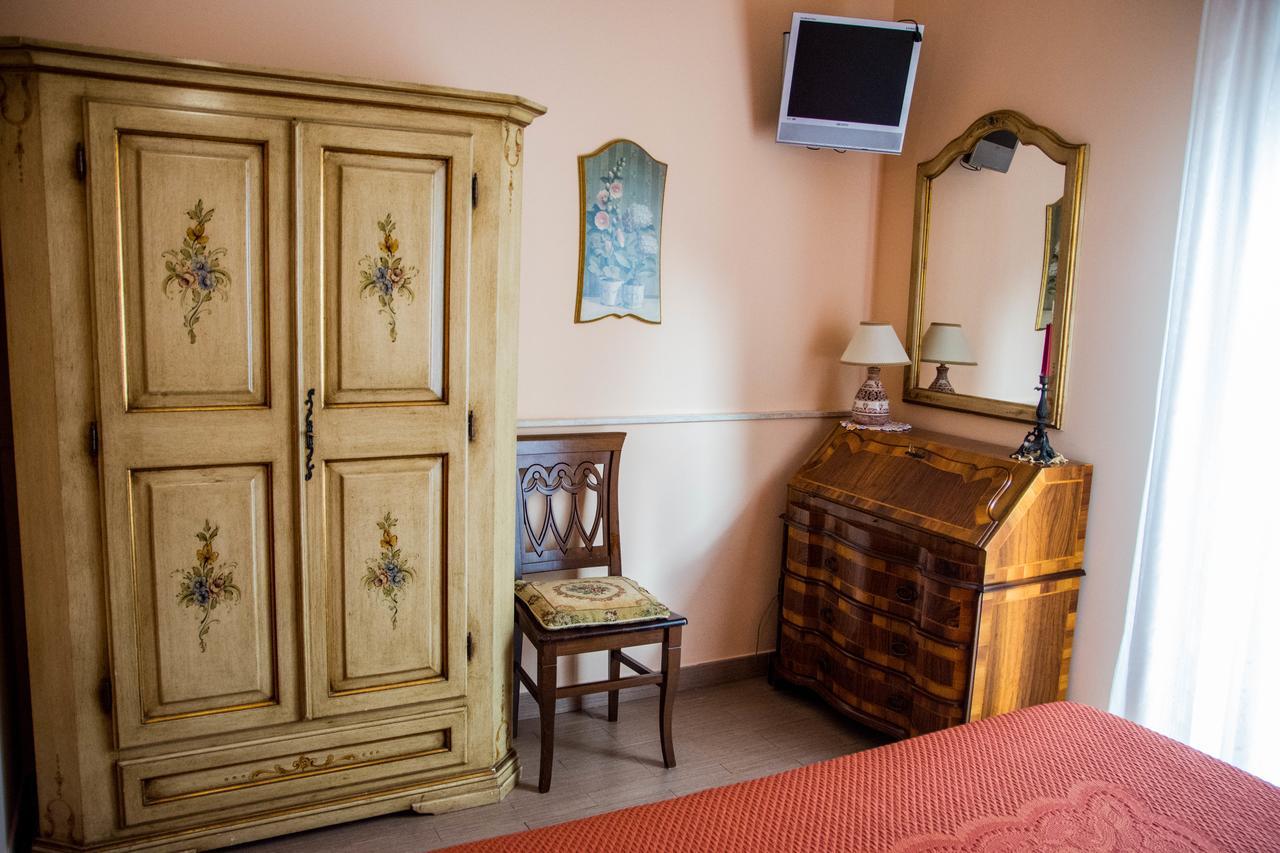 פיומפרדו די סיציליה B&B Villa Liliya מראה חיצוני תמונה