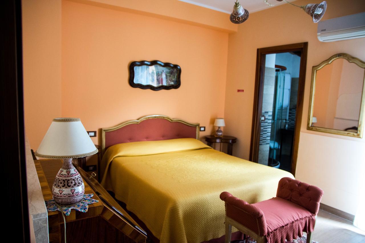 פיומפרדו די סיציליה B&B Villa Liliya מראה חיצוני תמונה