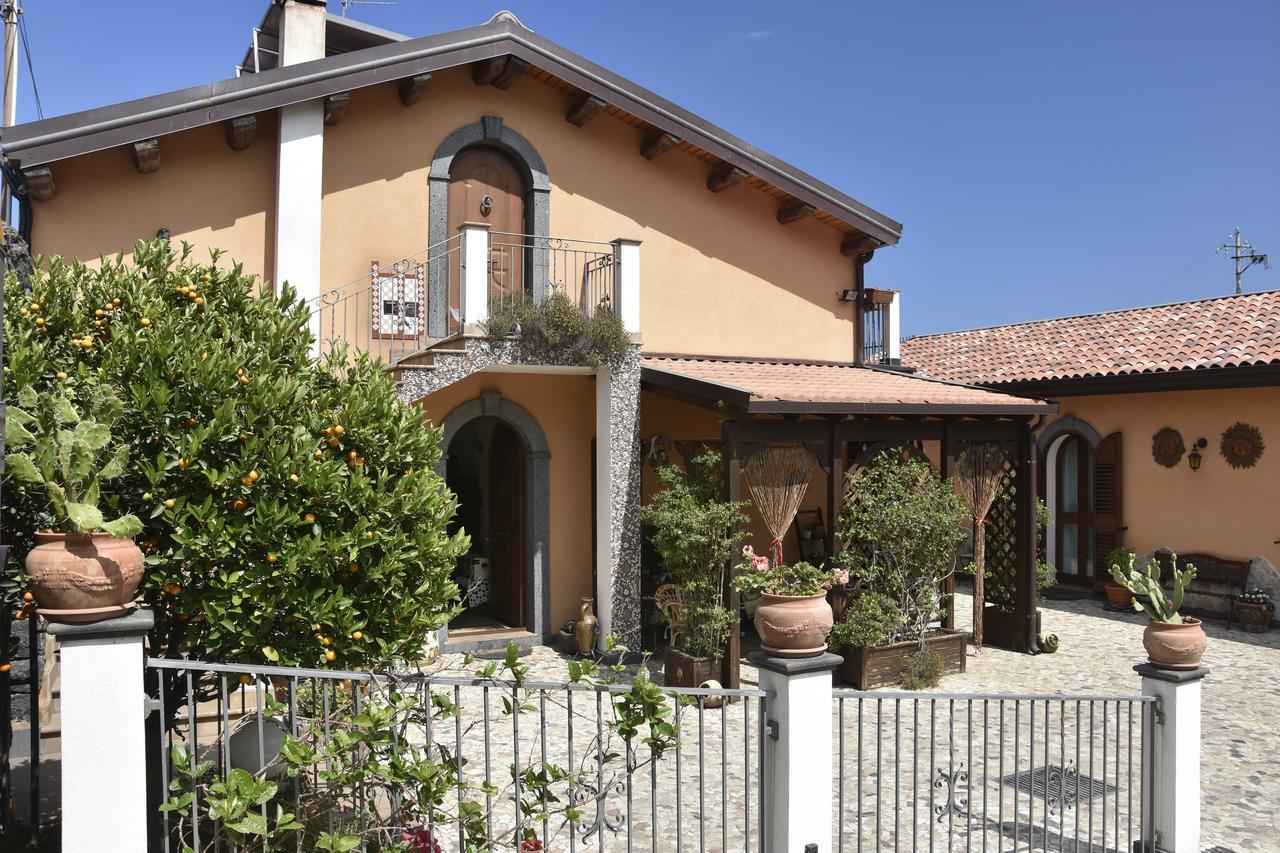 פיומפרדו די סיציליה B&B Villa Liliya מראה חיצוני תמונה