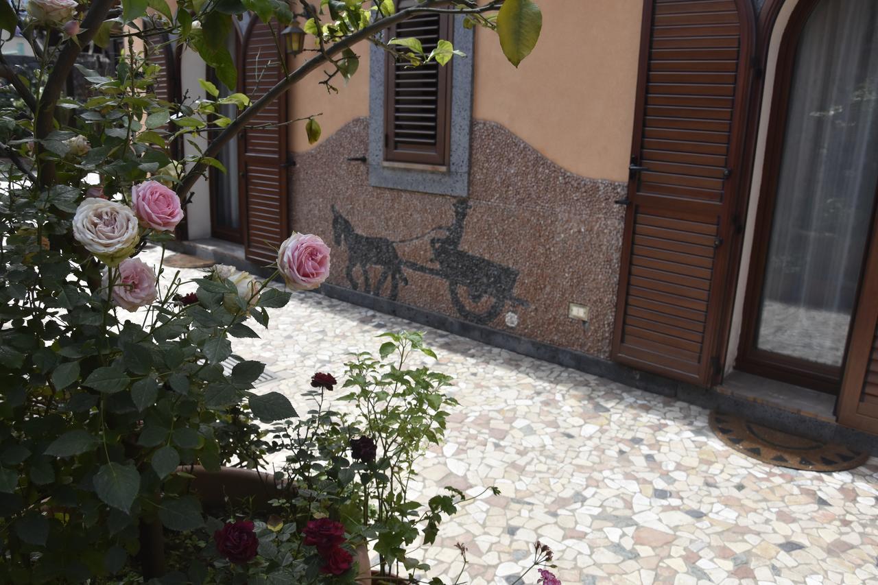 פיומפרדו די סיציליה B&B Villa Liliya מראה חיצוני תמונה